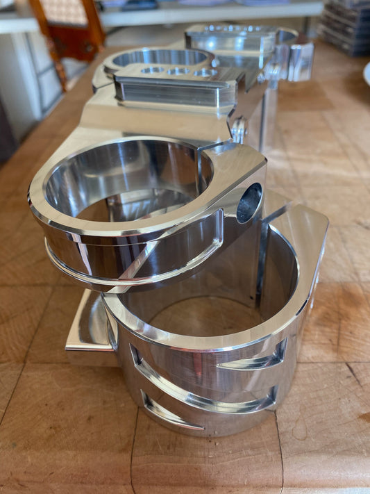 What Are the Proper Torque Specifications and Installation Steps for the Superduked Superclamp?